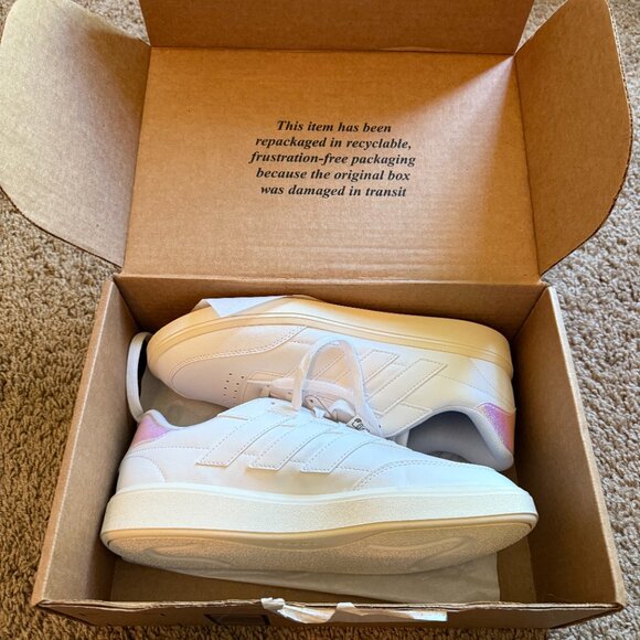 NIB adidas Women's Courtblock Sneaker - Picture 8 of 15